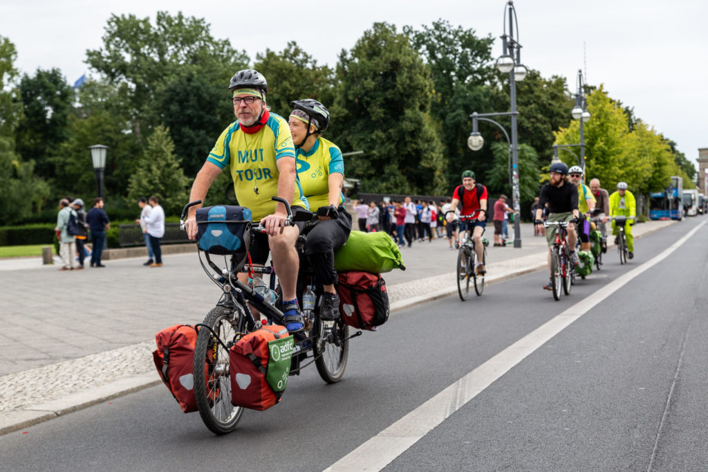 0AS_8246_300dpi Steffi auf einem Tandem, während einer Etappe in Berlin 2019