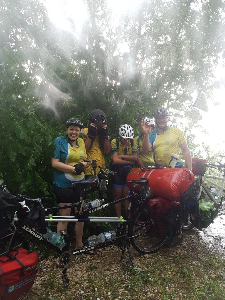 20190701_152010 Team Süd MT von Regenschauer überrascht