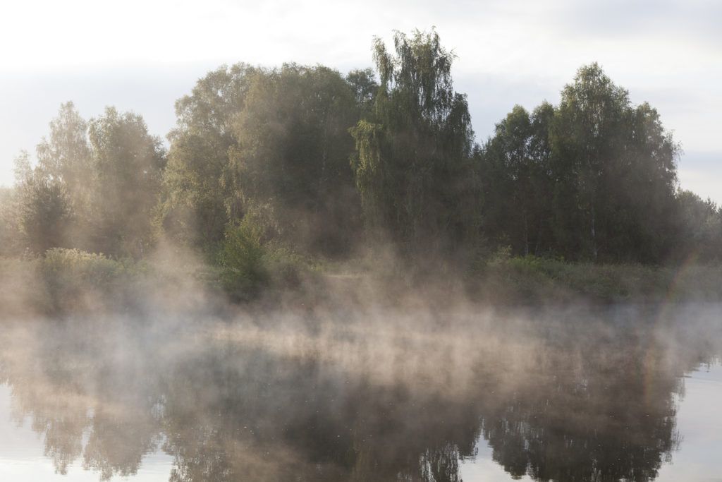 _MG_9769 Nebel über einem See, Sinnbild für eingeschränkte Sicht zu Zeiten von Corona