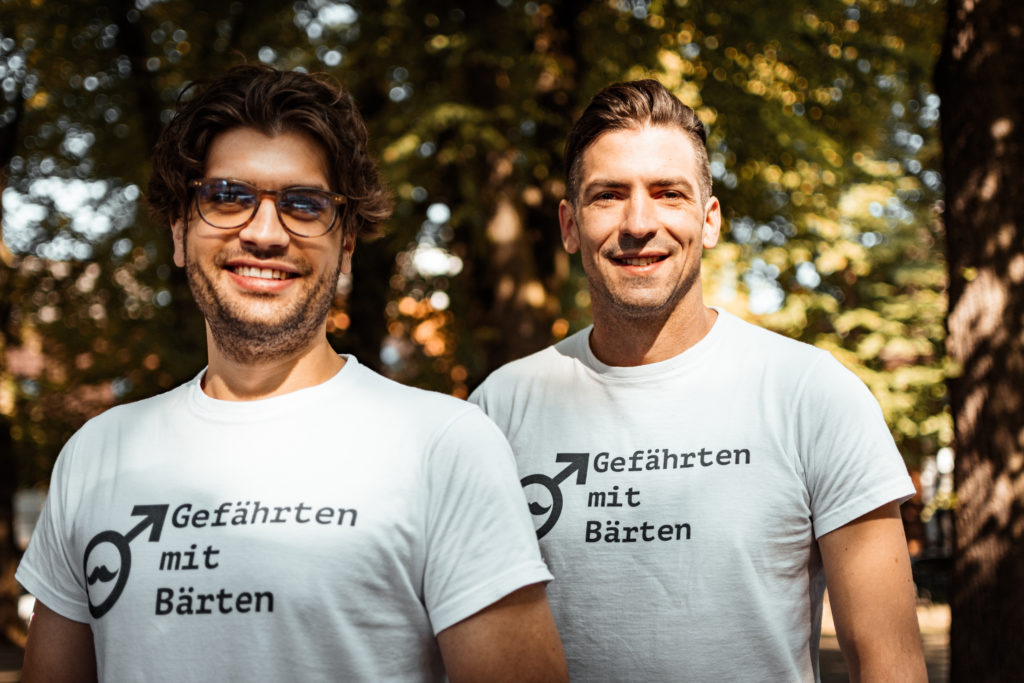 Max_Jan_Portrait Max und Jan haben gemeinsam das Projekt Gefährten mit Bärten gegründet